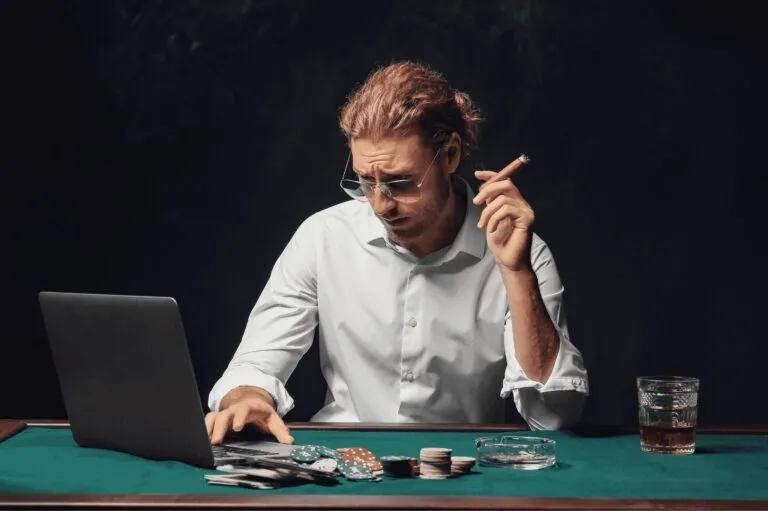 Dónde puedo jugar poker online con dinero real